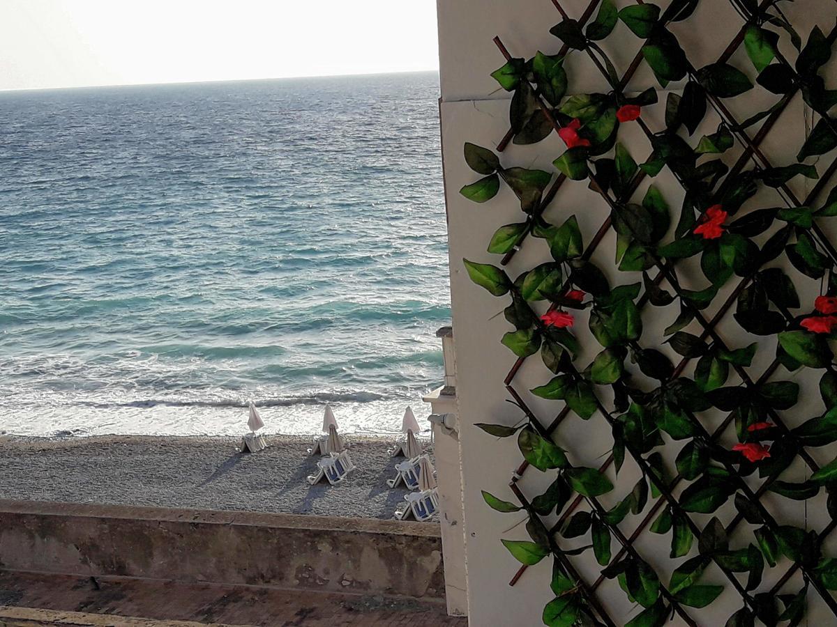 A Unique Seaside View!!! Apartment Rhodes City Exterior foto